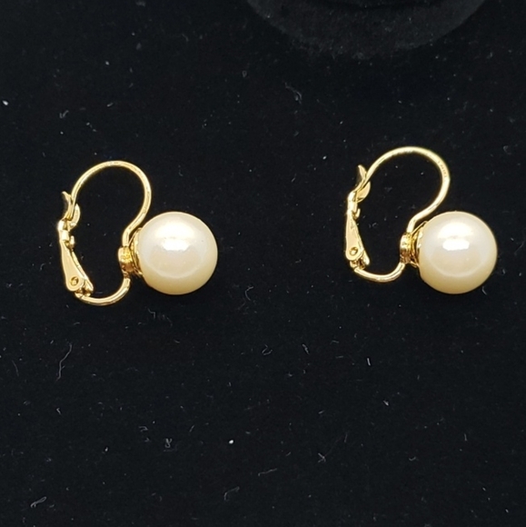 Jewelry - Premier Design pearl Countess Gold Tone Earring Pierce Victorian Minimalist